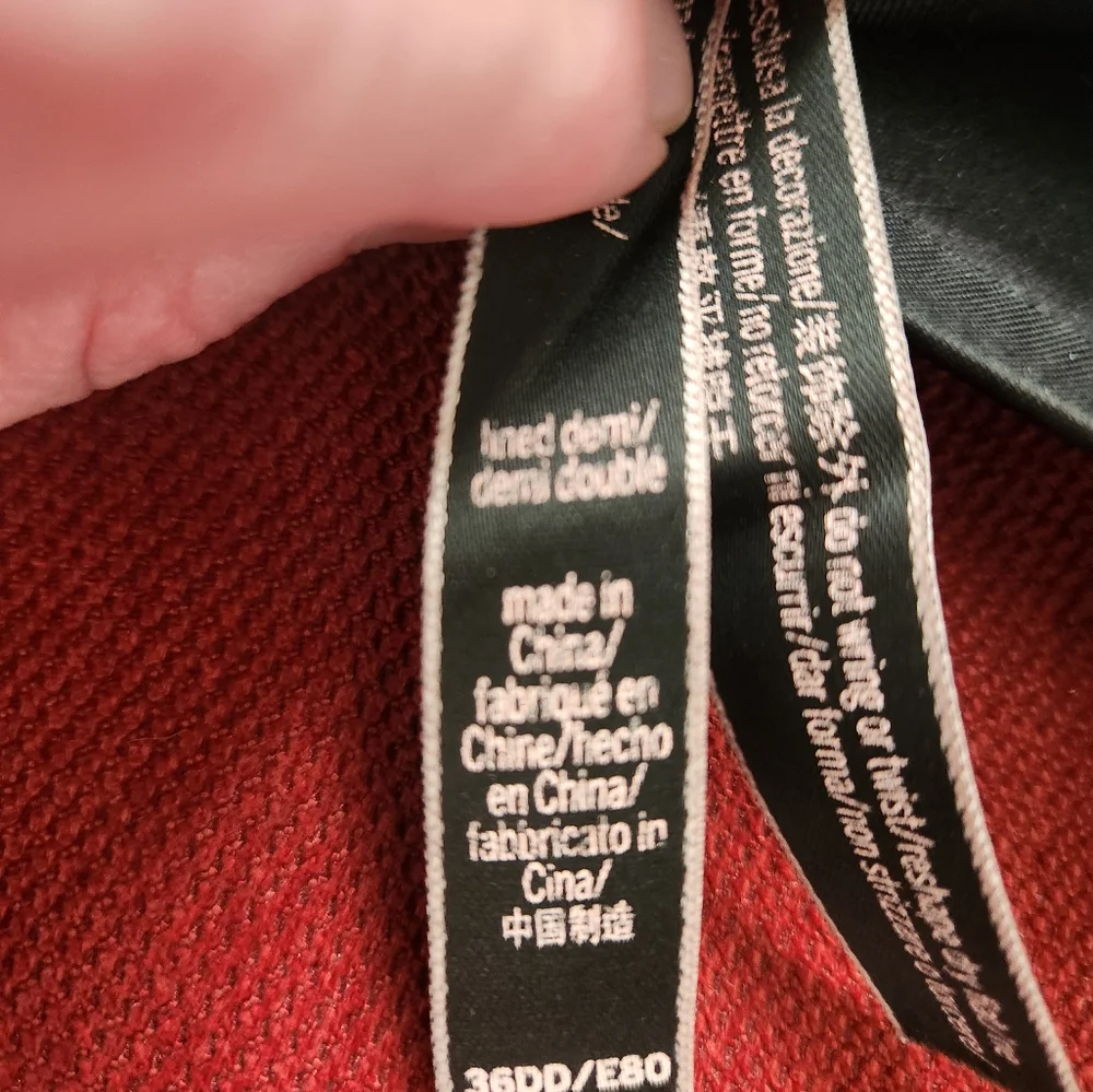 Victoria's Secret bra - Picture 2 of 2